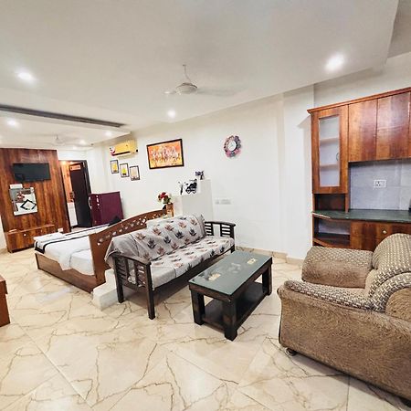 Hauz Khas Villa New Delhi Exterior foto