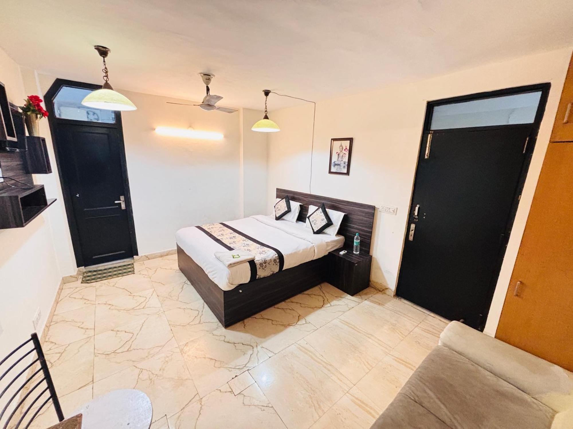 Hauz Khas Villa New Delhi Exterior foto