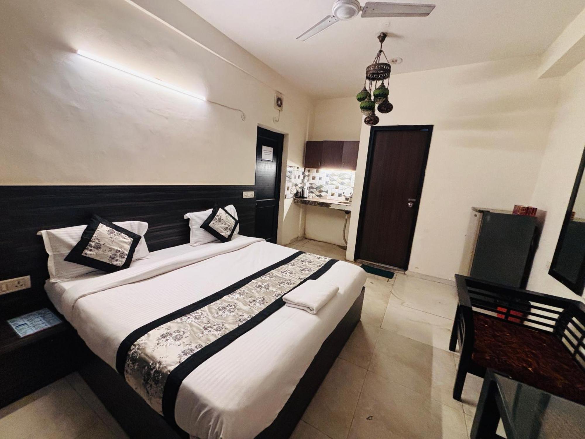 Hauz Khas Villa New Delhi Exterior foto